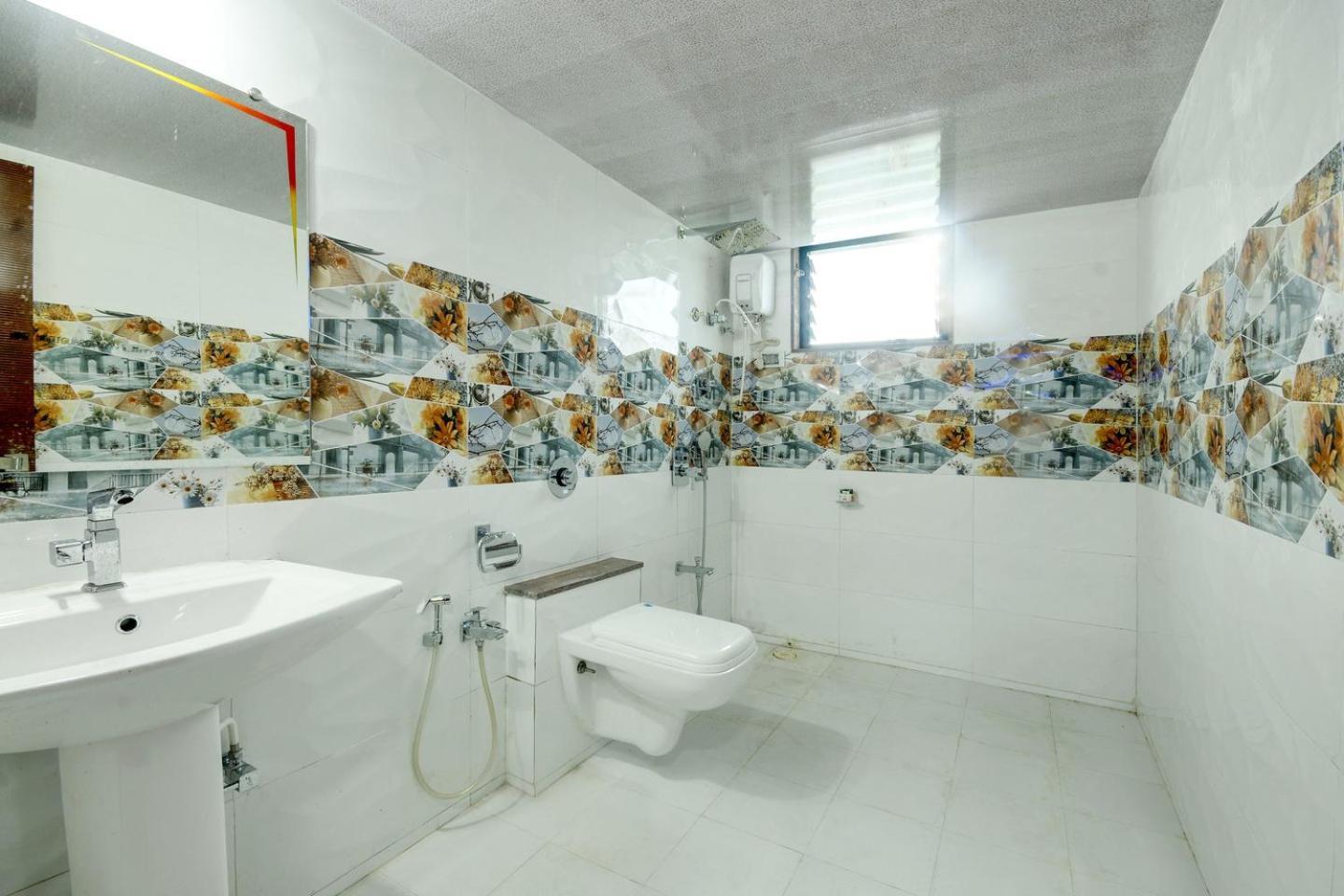Hotel Hillton Gandhinagar Dış mekan fotoğraf